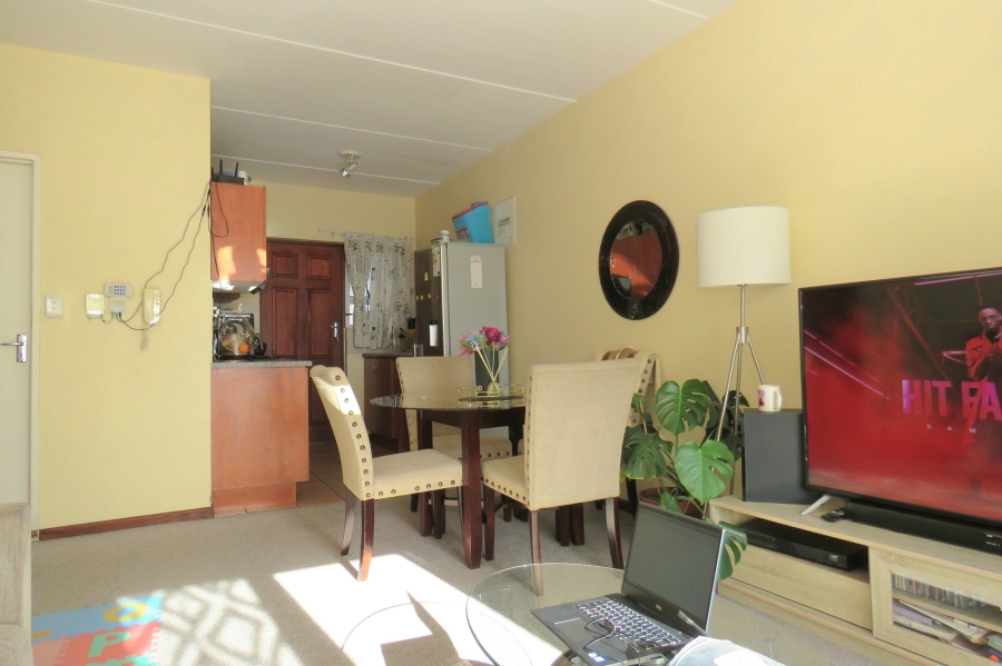 To Let 2 Bedroom Property for Rent in Parklands Western Cape